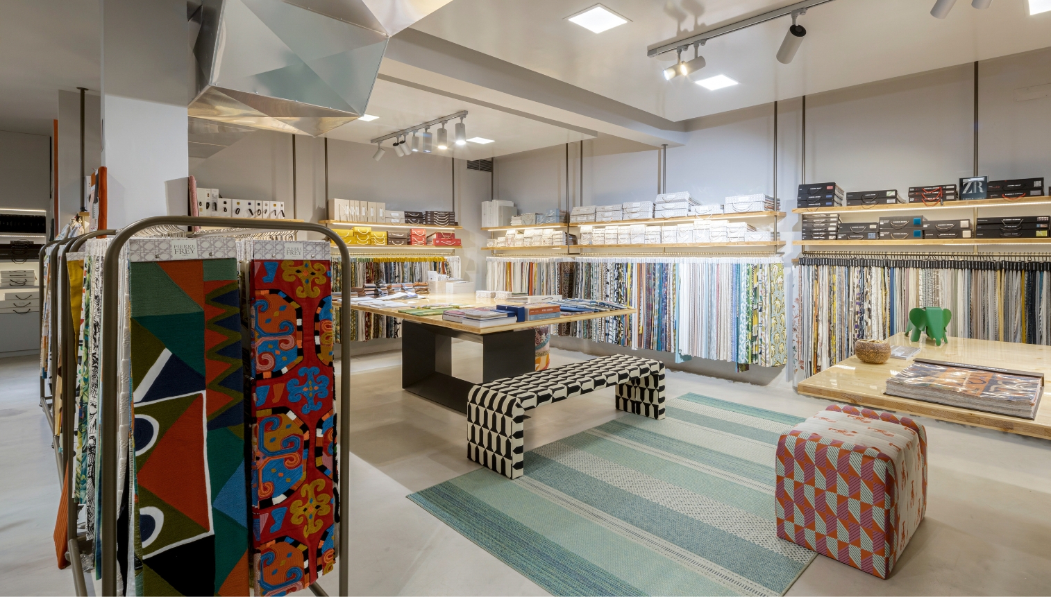 Barreiros & Barreiros Showroom Porto